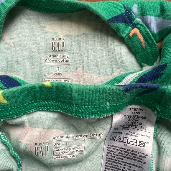 GAP Baby Organic Cotton Shark PJs, 3T - Picture 2 of 7